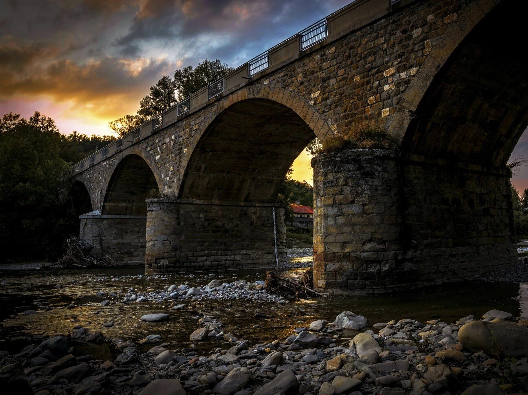 Древний каменный мост Ровеньки. «Каменный мост в Гатчине» (1799—1801).. Каменный мост Лотарингия. Дакия каменный мост. Первые каменные мосты