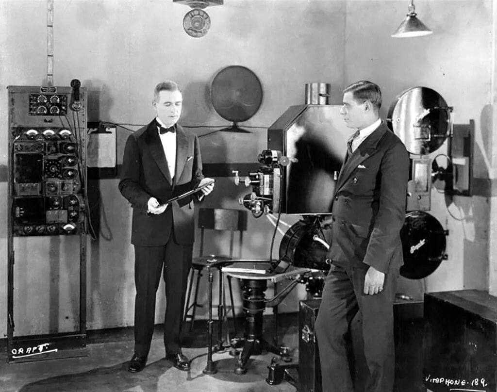 Vitaphone 1928. Первый звуковой кинематограф. Кинематограф 20 века.