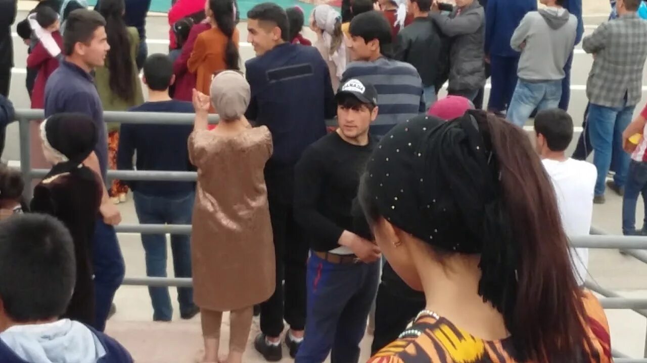 Город в таджикистане вахдат кофарнихон. Таджикистан средняя температура. Точикистон шахри вахдат стадион. Таджикистан климат по месяцам. Таджикистан город вахдат.