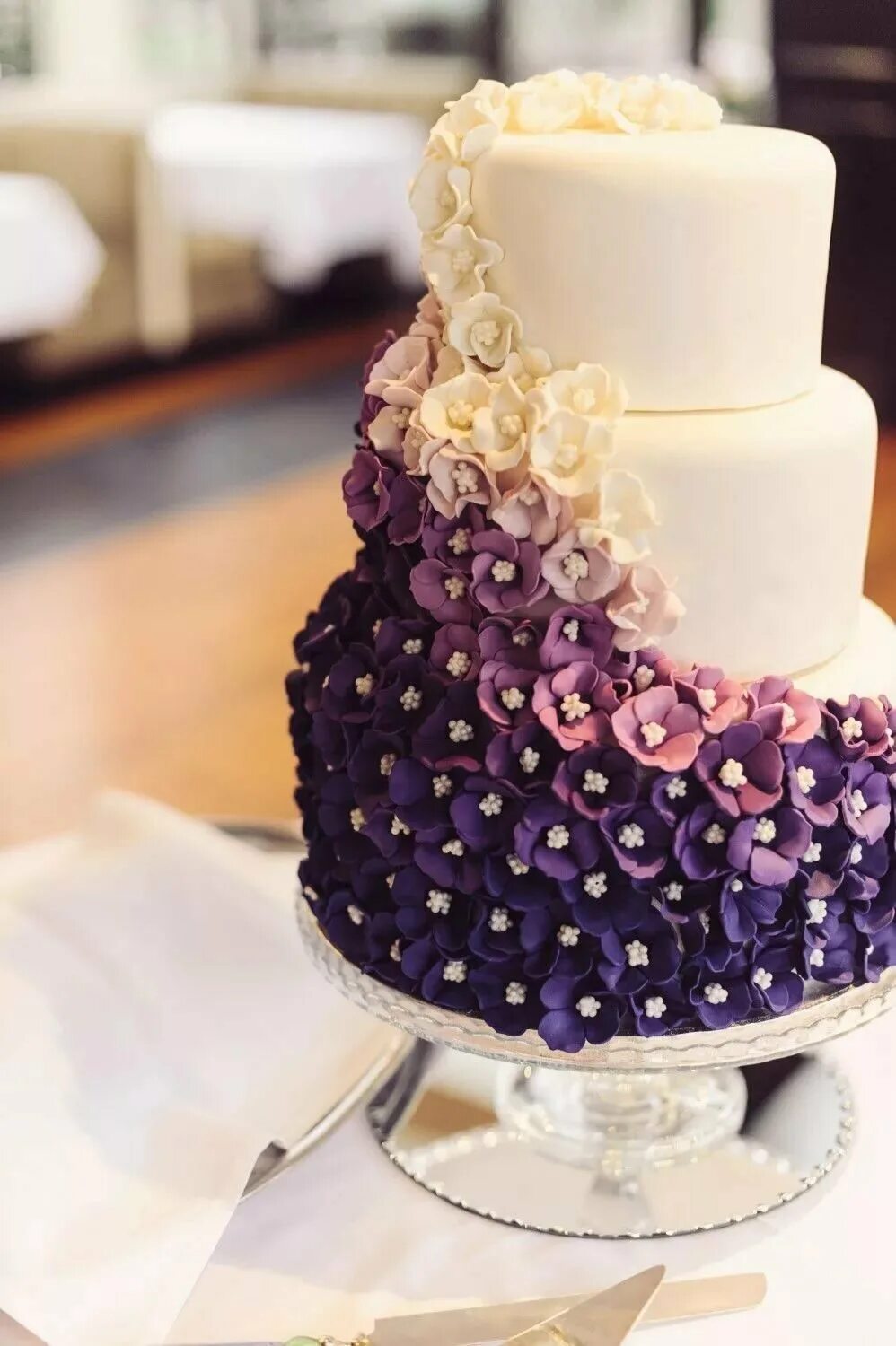 Стильное украшение торта. Красивые торты. Свадебный торт!. Необычный свадебный торт. Фото современных тортов