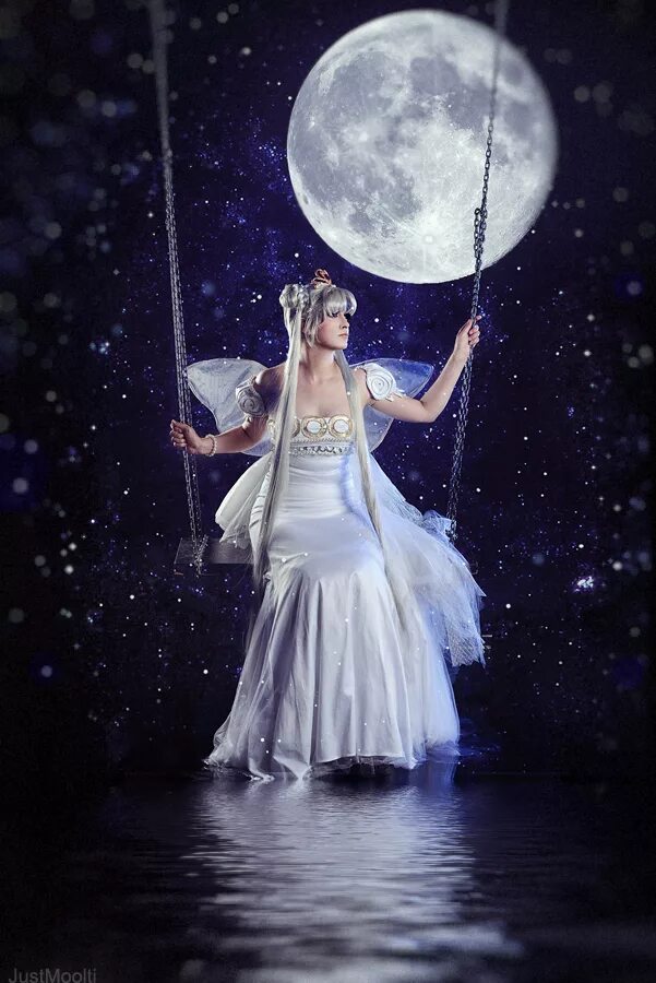 Queens moon. Нео Королева Серенити косплей. Костюм Луны. Костюм Луны для девочки. Платье Луна.