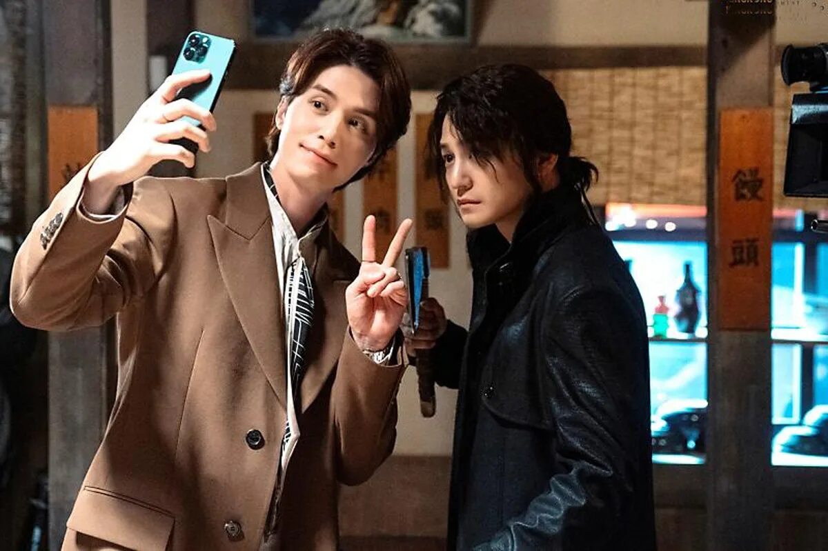 Питер ли брат брюса. Питер ли брат брюса. Братья ли. Братья ли. Братья ли.