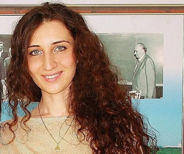 Vahagn avetisyan. Хачатрян наира эдиковна. Хачатрян искандар. Ани хачикян merk. Маринка хачатрян 2022.