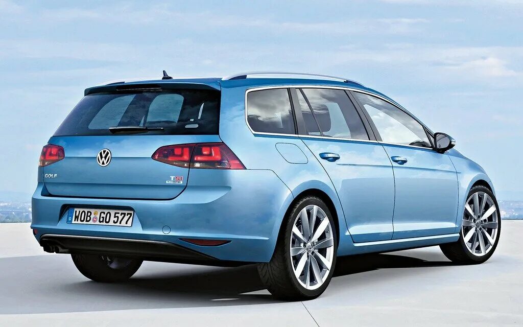 Фольксваген универсал б купить. Volkswagen Golf 7 универсал. Volkswagen Golf variant 2013. Volkswagen Golf r 2023 универсал. Volkswagen Golf 7 variant.