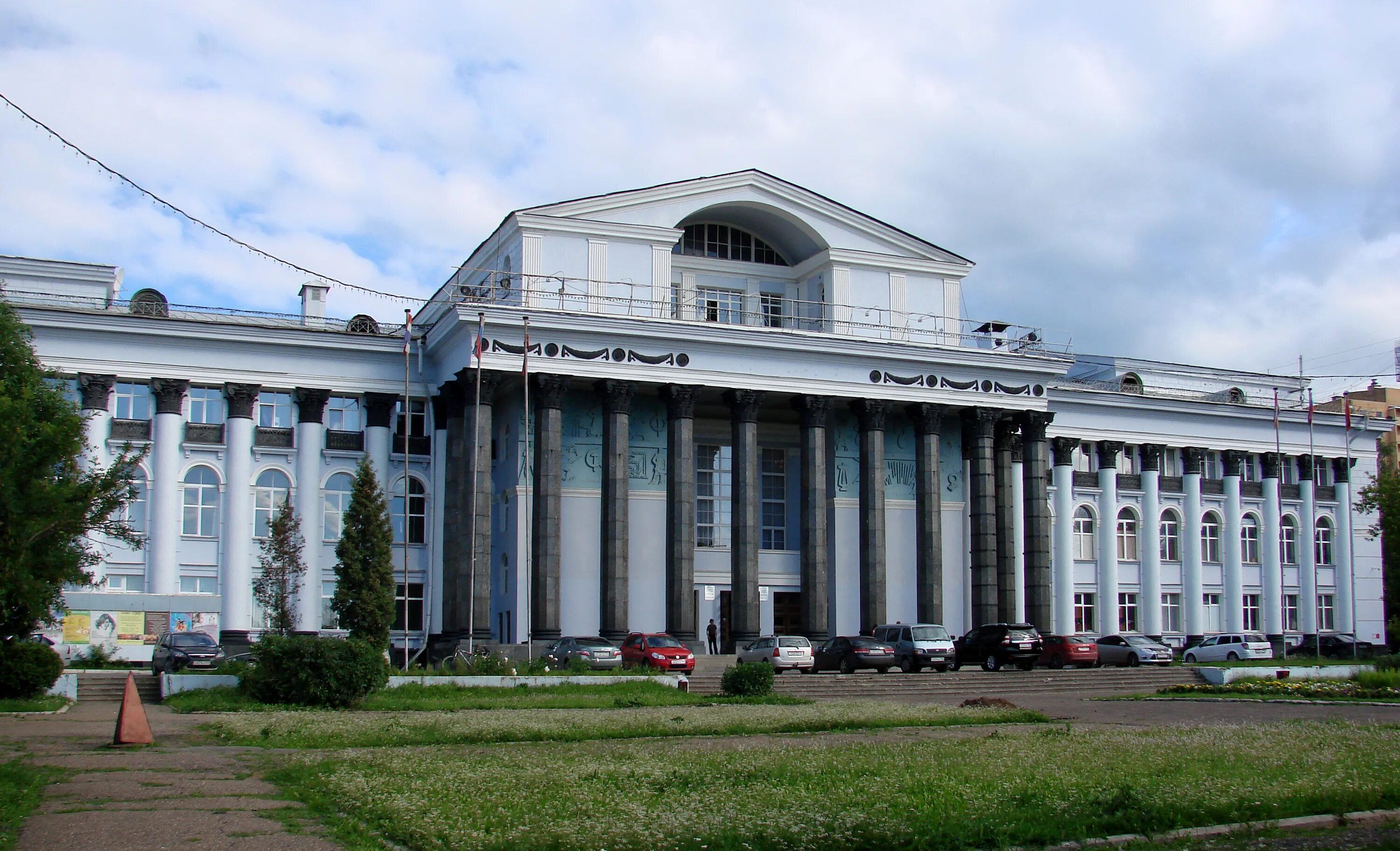 Дворец культуры имени в. и. Ленина (Пермь). ДК им Ленина Пермь. КДЦ Мотовилиха Пермь. Уральская 93 Пермь КДЦ Мотовилиха. Кдц ленина