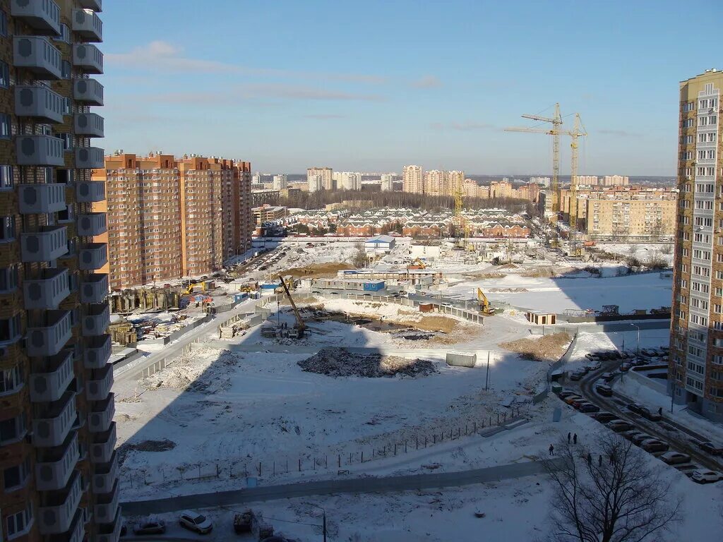 долгопрудный в парке люди в военной форме. г. долгопрудный парк пацаева. долгопрудный старый город микрорайон. долгопрудный шутки.
