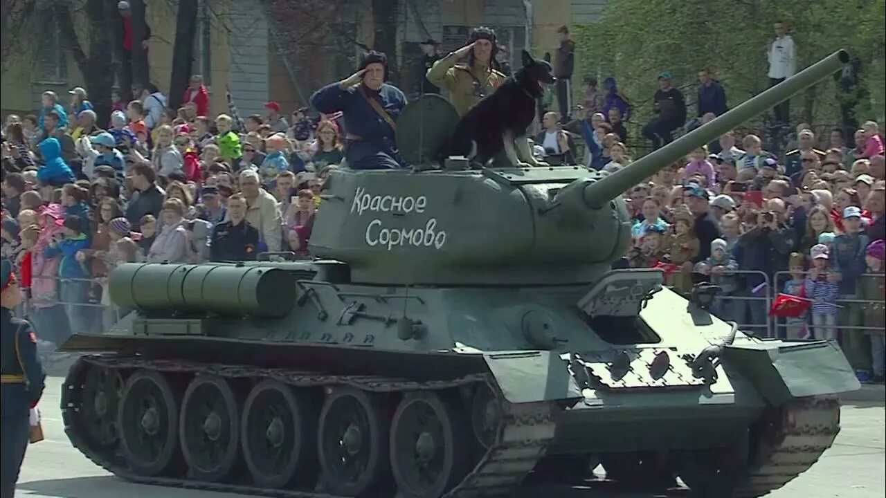 9 мая в пышме 2025. 9 мая верхняя пышма. парад в верхней пышме 9 мая 2025 года. праздник 9 мая верхняя пышма покажи. верхняя пышма парад 9 мая танки.