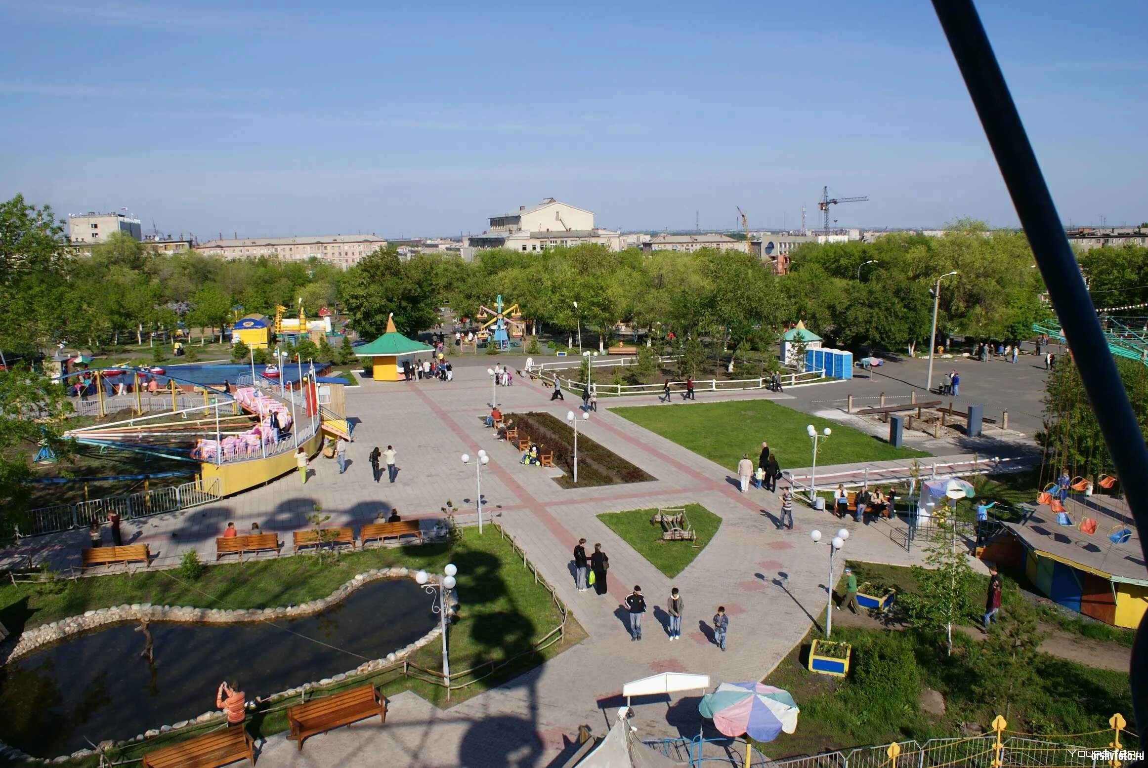 Город орск сколько население. Парк Поляничко Орск. Парк ЦПКИО Орск. Центральный парк Орск. Парк в Орске на Комсомольской.