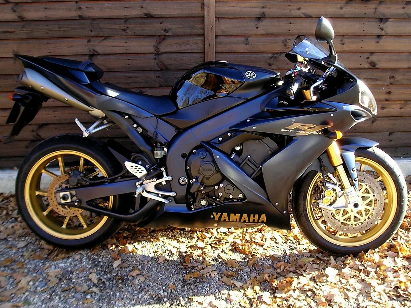 R1. Yamaha r1 2006. yamaha yzf r1 2006. yamaha r1 2004-2006. yamaha yzf r1 2006 черный.