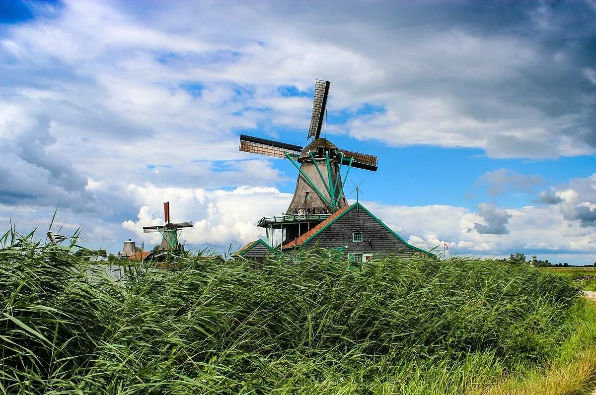 Ветряная мельница ударение. Ветряные мельницы Киндердейк. Ветряная мельница Оаху. Ветряные мельницы в Нидерландах. Ветряные мельницы в Киндердейк ЮНЕСКО.
