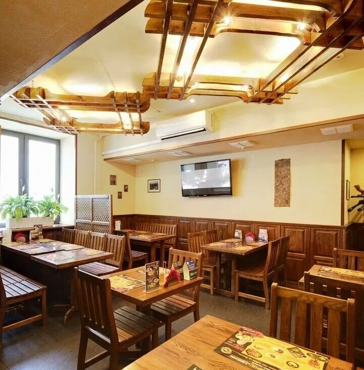 Шпатен хаус гранд кузнецкий мост. Шпатен хаус лубянка. Spaten haus grand москва. Spaten haus grand. Шпатен хаус гранд стендап.