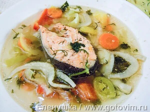 Как варить уху из красной рыбы форель. Уха из форели. уха из речной рыбы. уха из окуня.
