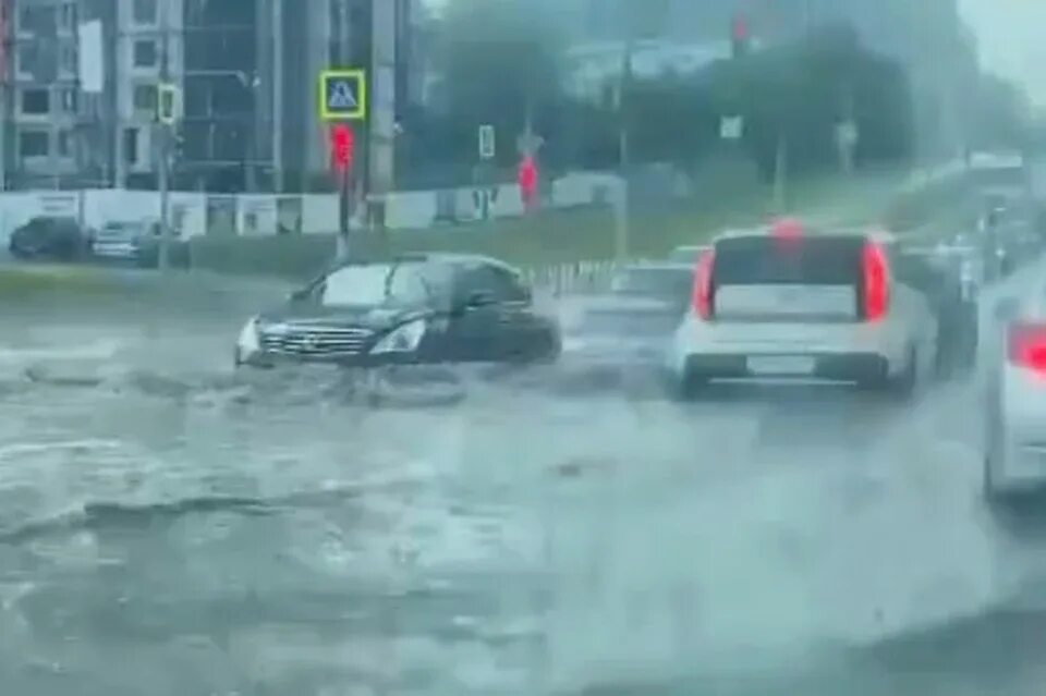 Ливень в Липецке. Потоп в Липецке. Дождь в Липецке. Ливень в Липецке вчера.