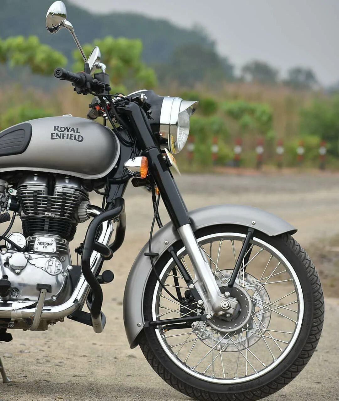 Энфилд мотоцикл купить. Роял Энфилд мотоцикл. Мотоцикл Royal Enfield Bullet 500. Мотоцикл Royal Enfield Classic. Мотоцикл Роял Энфилд 500.