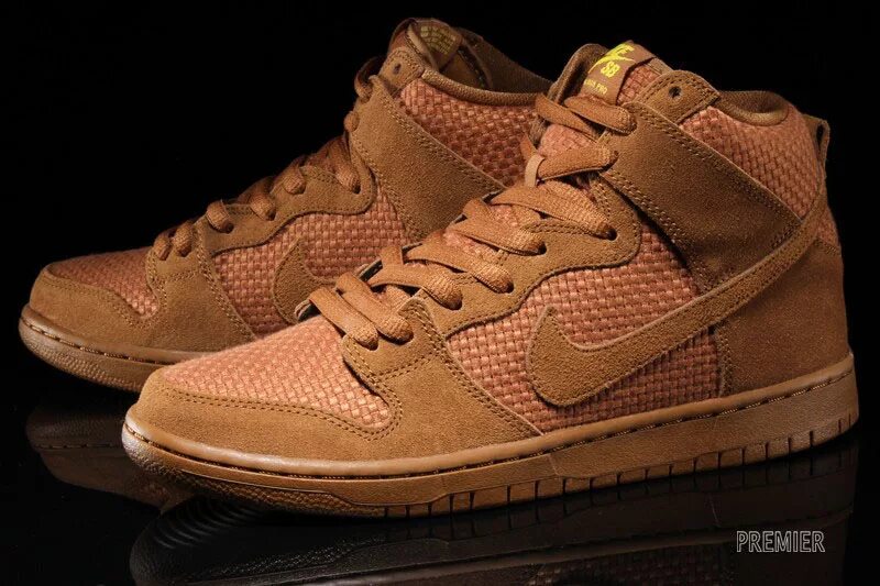 Nike dunk brown. Nike SB Dunk High Brown. Nike SB Dunk Brown. Nike Dunk High коричневые. Nike Dunk High Brown.