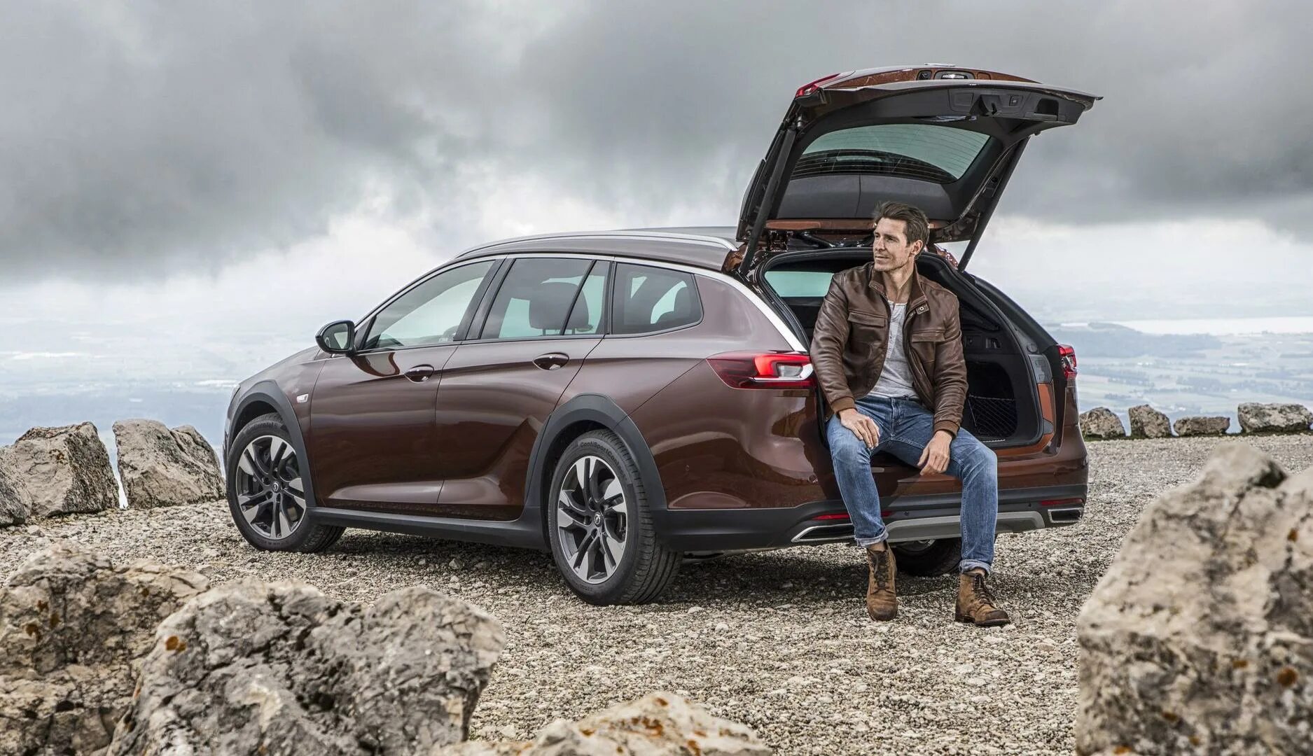 Country touring. Опель Инсигния Кантри Турер. Opel Insignia Country Tourer 2020. Opel Insignia Country Tourer 2022. Opel Insignia Country Tourer 2018.