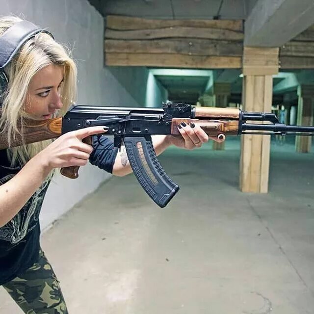Девочка ака