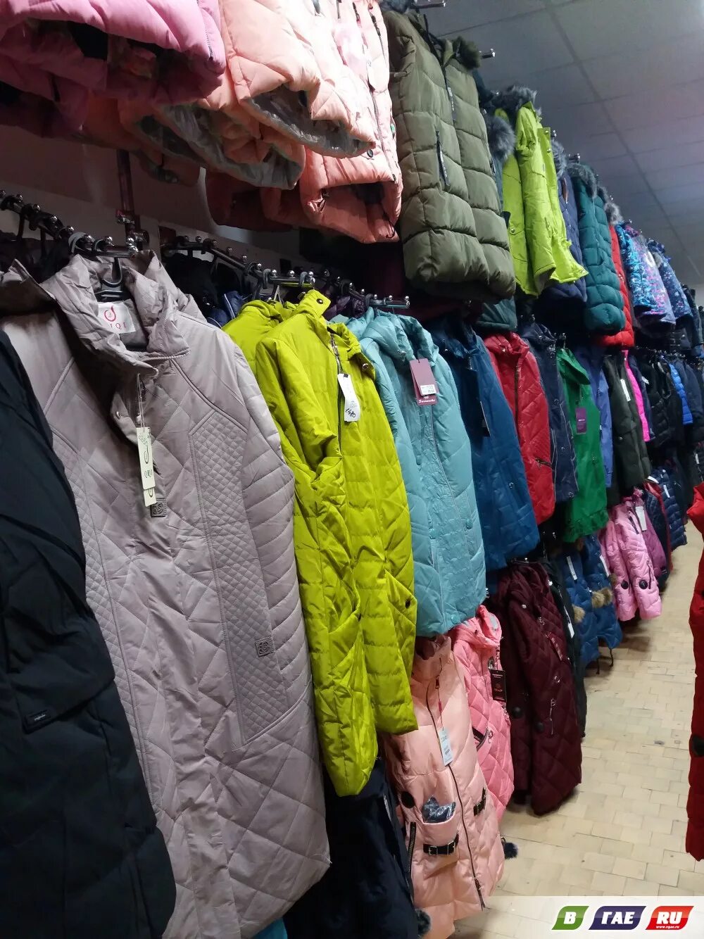 Московская ярмарка одежда. Дешевый магазин. Магазин планета одежды и обуви в лебедяни. Московская ярмарка одежды. Московские ярмарки.