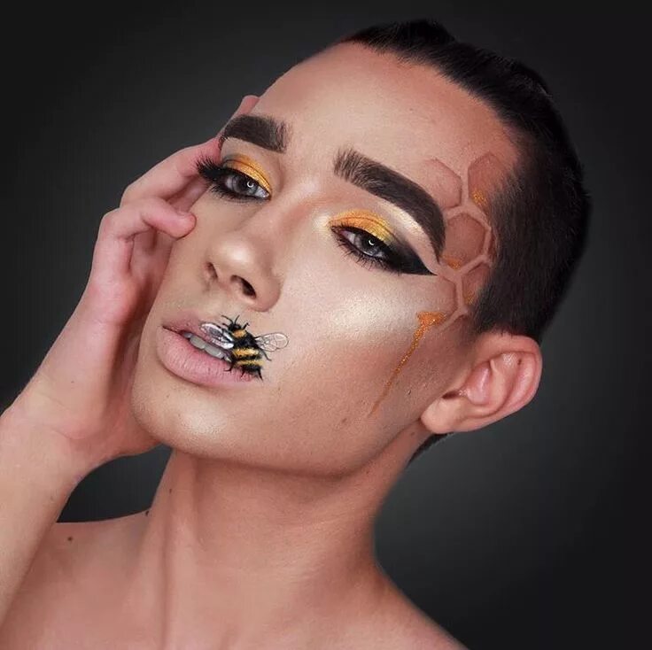 Affect make up. Affect make up