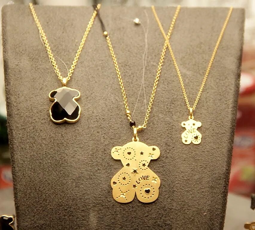 Мишки тоус украшения. Браслет тоус мишки. Тойз ювелирные украшения. Кулон тоус мишка. Серьги тойс.