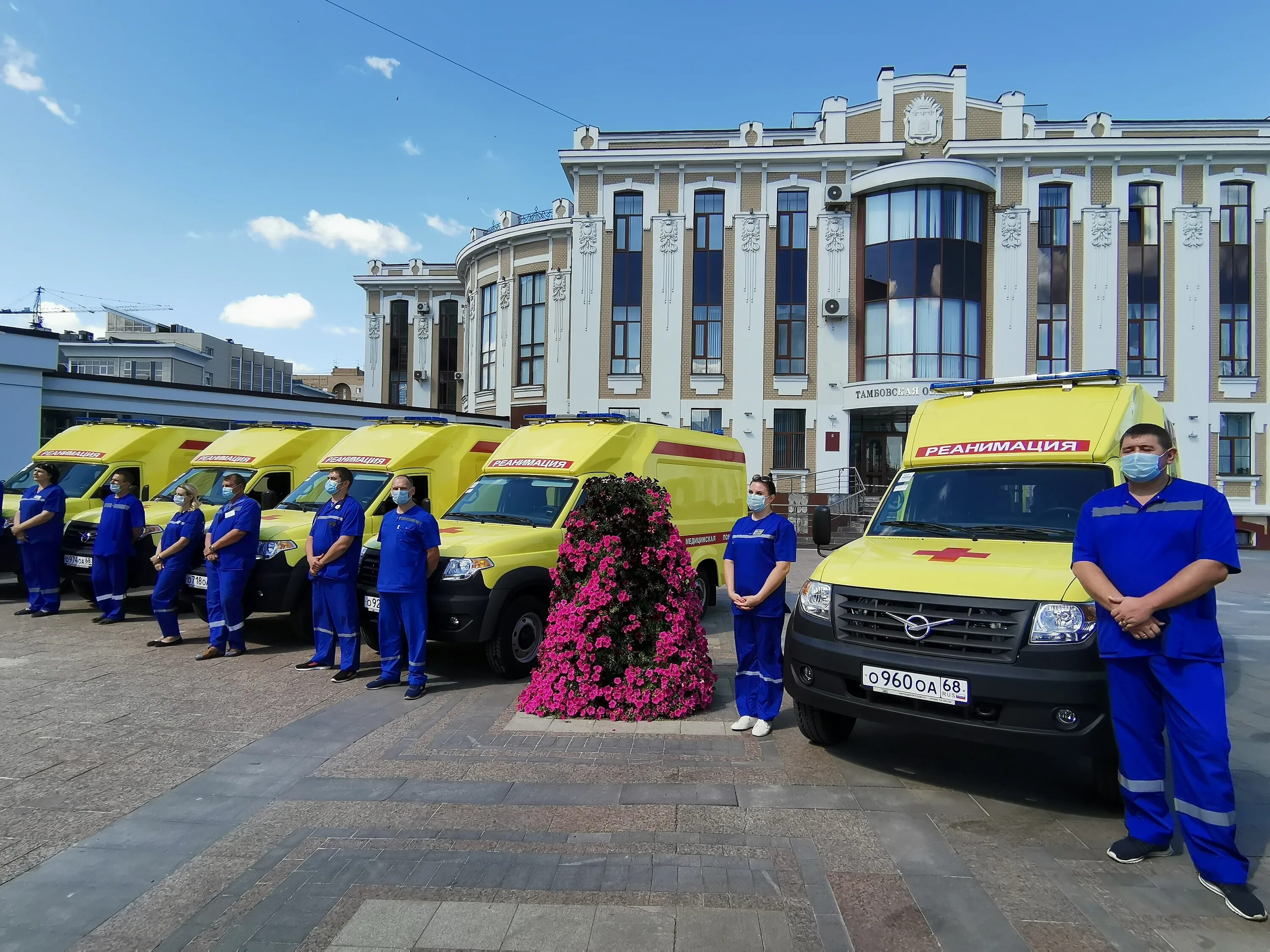 Скорая мичуринск. Новые автомобили скорой помощи Тамбов 2022. Машина скорой Тамбов. Станция скорой медицинской помощи Тамбов. Станция скорой помощи Мичуринск.