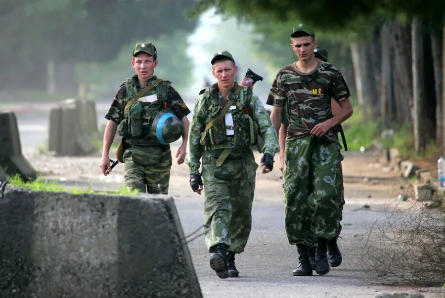 Цхинвали 2008 грузинские солдаты. Цхинвал 2008 миротворцы. Цхинвал Южная Осетия 2008. Миротворцы в Южной Осетии 2008. 2008 г грузия