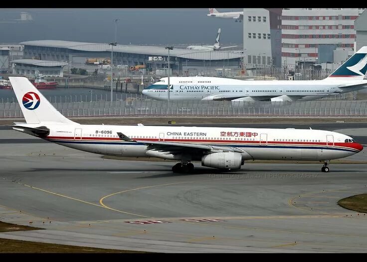 China eastern airlines a330 схема салона Airbus A330-343 China Eastern Airlines Aviation Photo #1600037