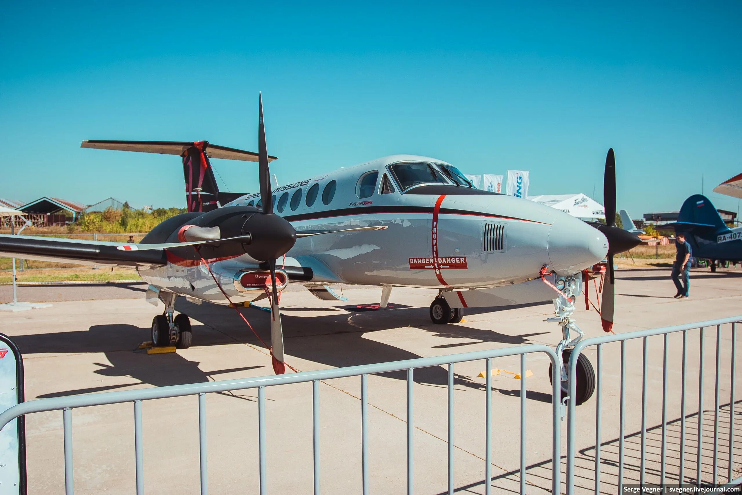 тяжёлый военно-транспортный самолёт ан-22 («антей»). турбовинтовая авиация. турбовинтовая авиация. самолёт антей ан-22. British aerospace jetstream 41.