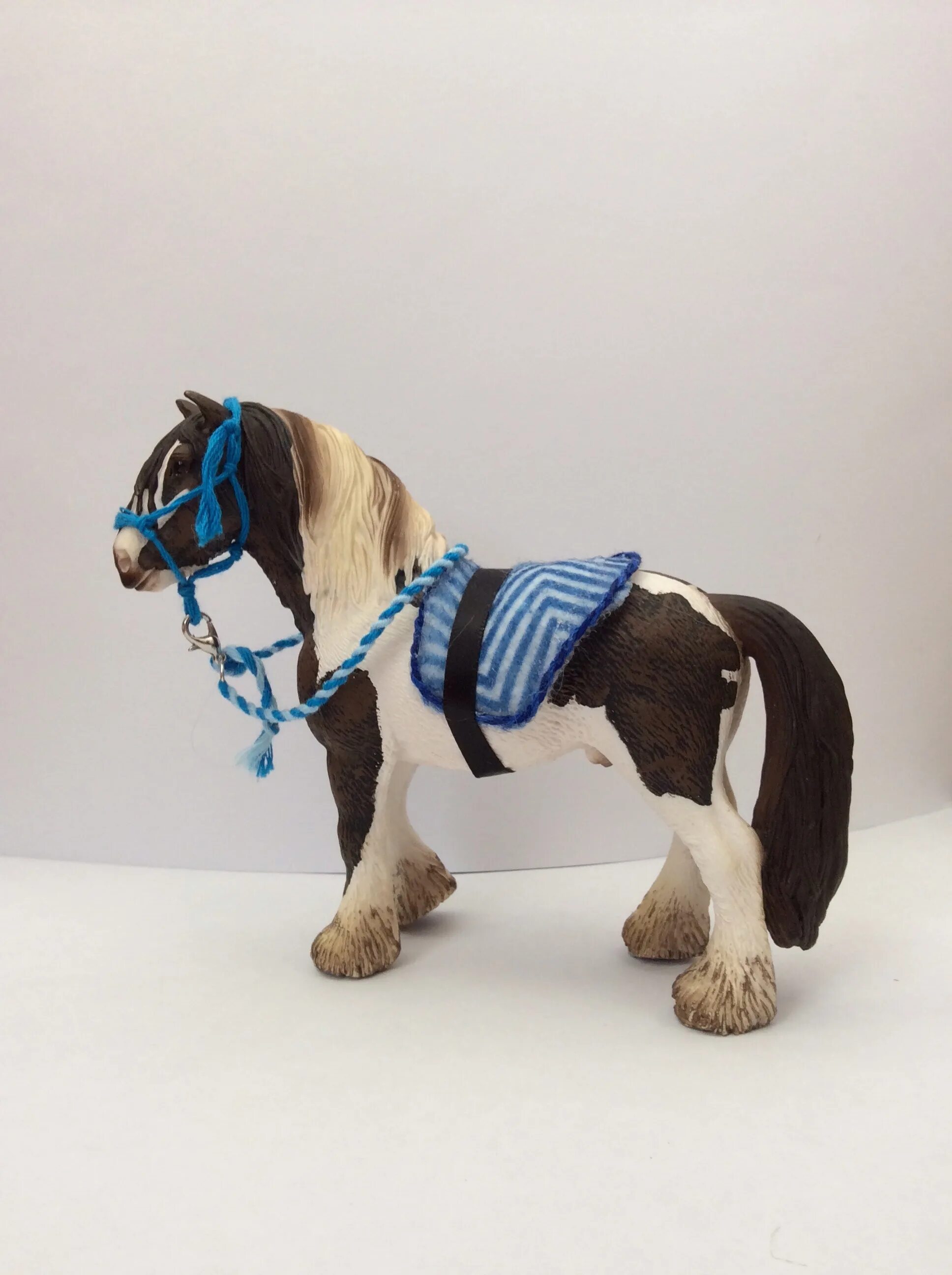 Амуниция для лошадей шляйх. Амуниция для шляйх. Шляйх седло 42200. Самодельная амуниция для шляйх. Амуниция для шляйх.