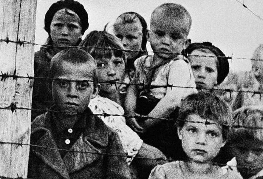 Ребёнок до какого возраста по закону. Узники концлагеря бухенвальд дети. Бывшие несовершеннолетние. Подросток и правонарушения. Бывшие несовершеннолетние.