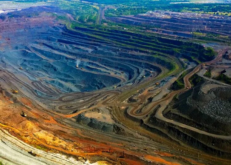 курская магнитная аномалия карьер. кма курская магнитная аномалия. кма. кма. железная руда кма.