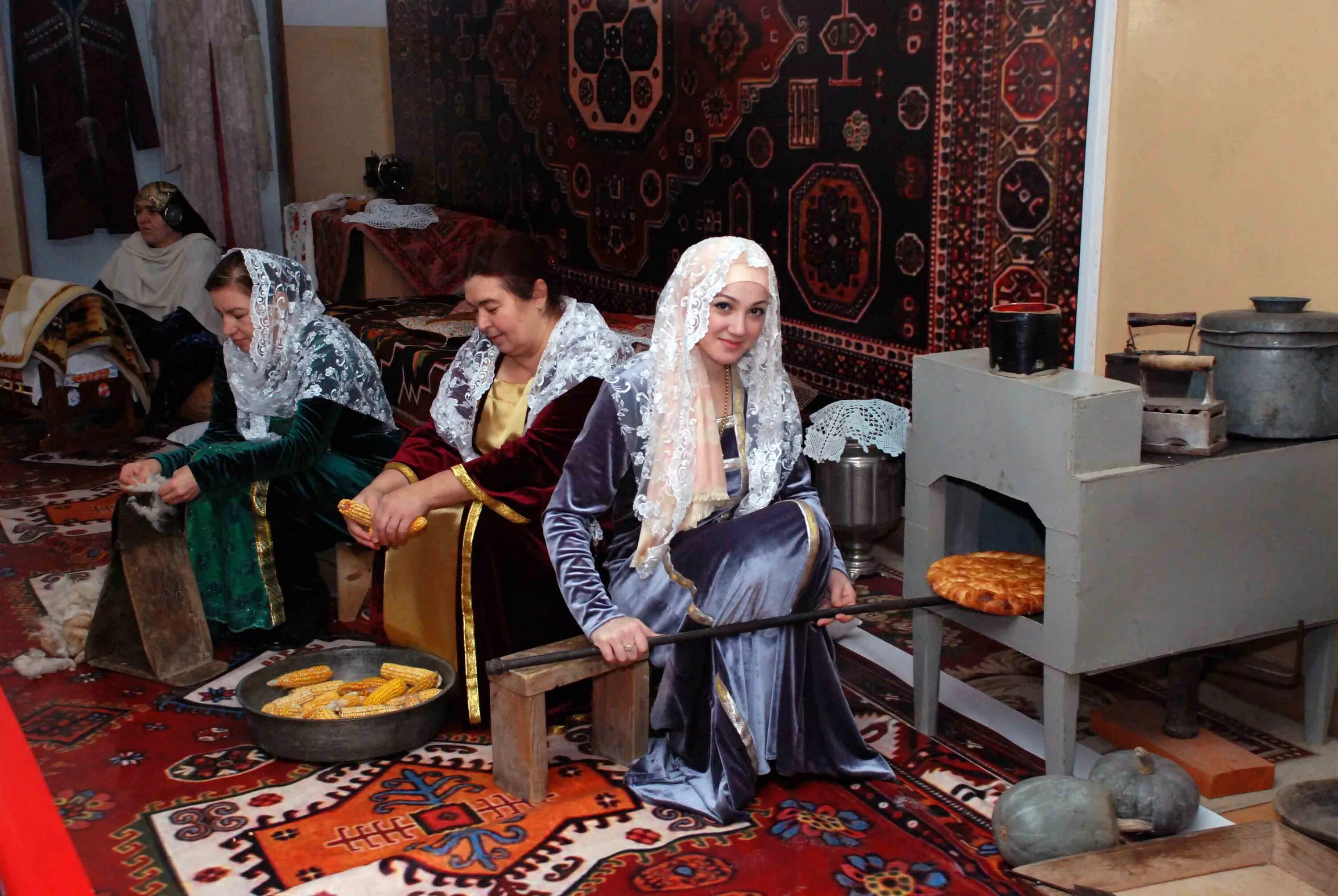 чеченская печь. историко-этнографический музей "донди - юрт". культура чеченцев. гостеприимство народов северного кавказа 19 век. музей донди юрт в чечне.