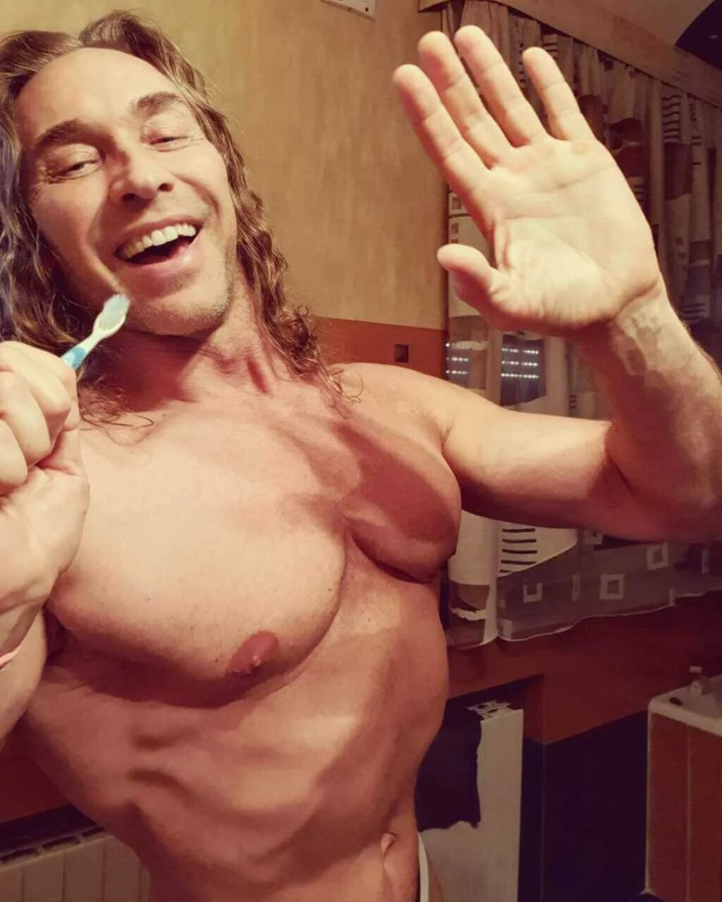 Сергей витальевич глушко. Тарзан сергей глушко. Тарзан сергей глушко и наташа королева. Елена переведенцева жена сергея глушко. Тарзан сергей глушко и наташа королева.