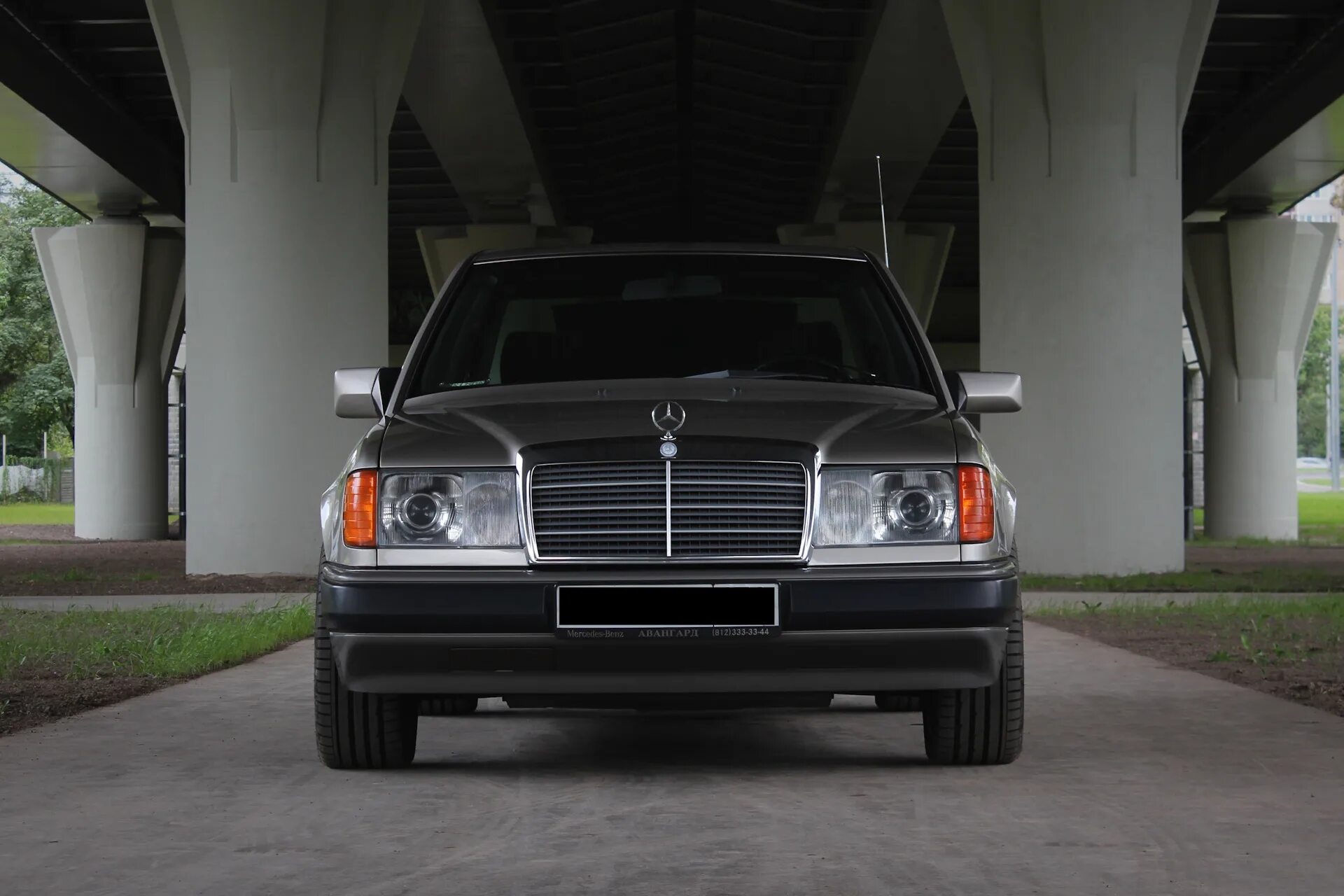 Купить мерс 124 авито. Mercedes-Benz w124. Mercedes-Benz 200 1990. Mercedes-Benz e-class, 2.3 л., 1990 г. Мерседес 118 кузов.