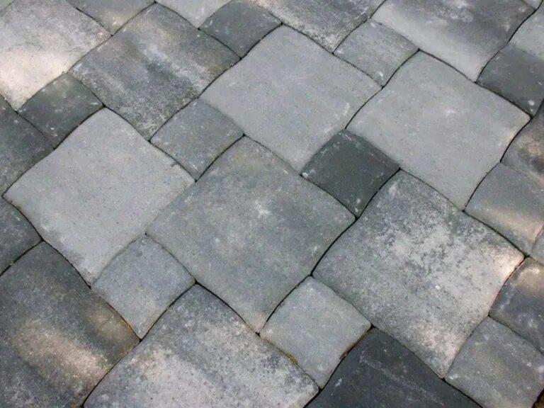 Пятна на тротуарной плитке. Высолы на тротуарной плитке. Высолы на тротуарной плитке. Высолы на тротуарной плитке. Тротуарная плитка с высолами.