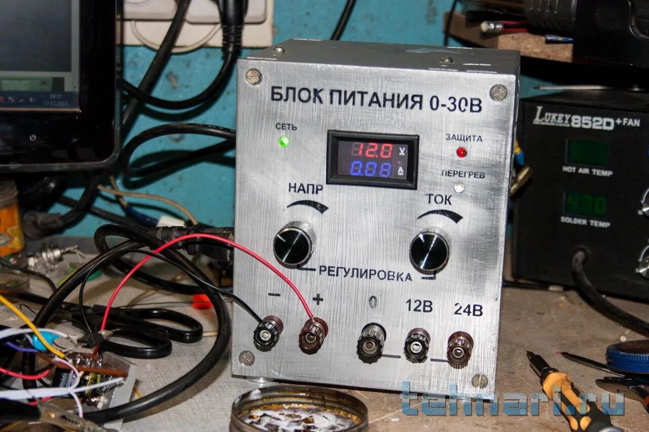 схема лабораторного блока питания с защитой по току. регулированный блок питания 30в 10а. схема лабораторного блока питания с регулировкой тока. мощный регулируемый блок питания схема. импульсный стабилизатор тока схема 10а.