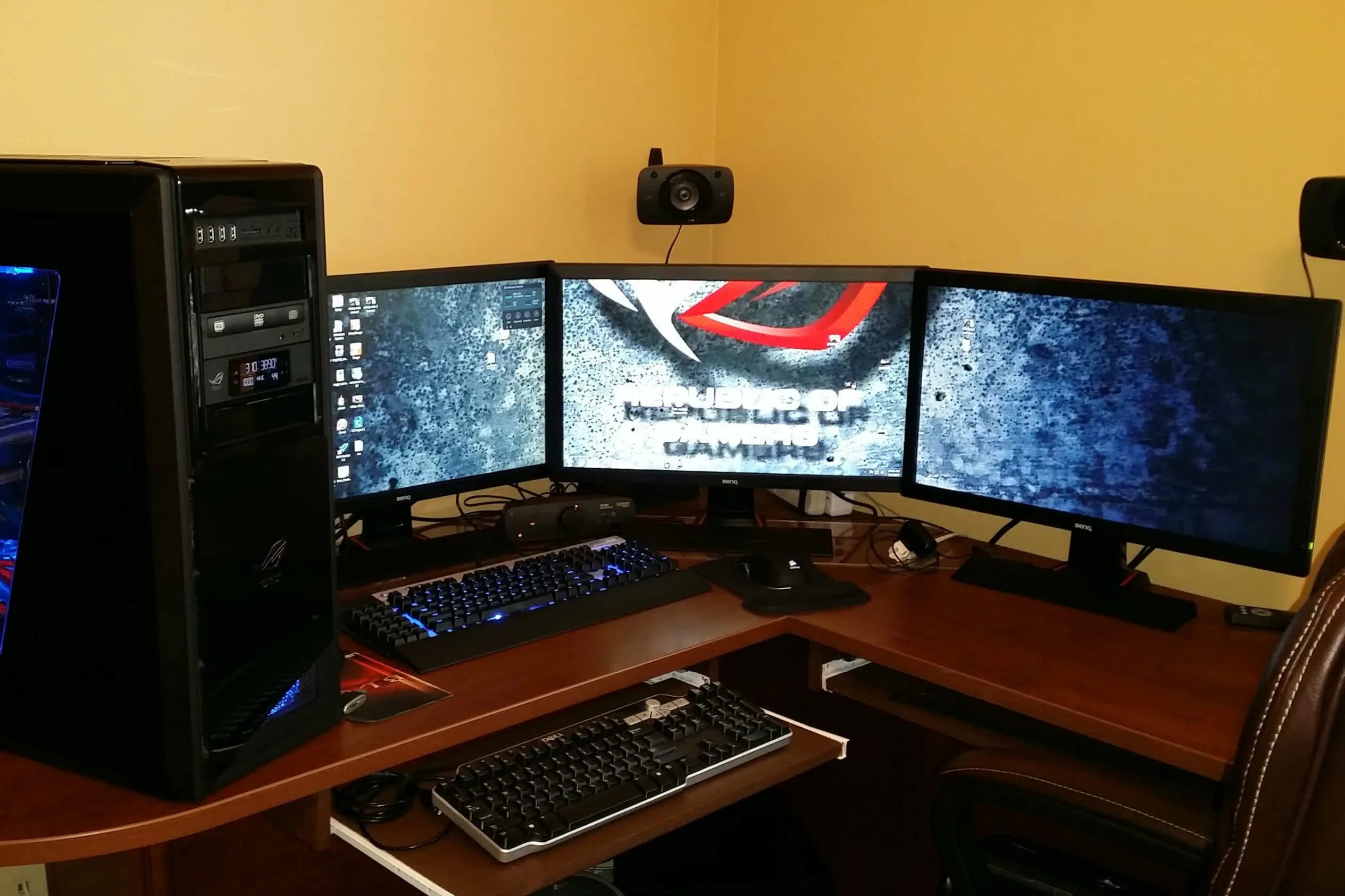Multiple desktops