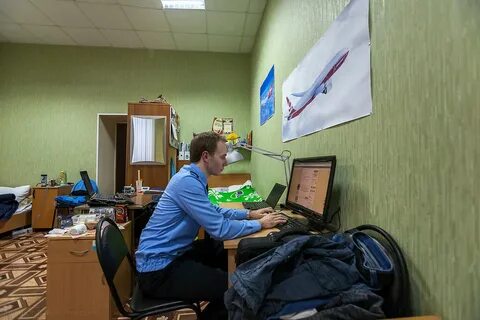 Слуга училище