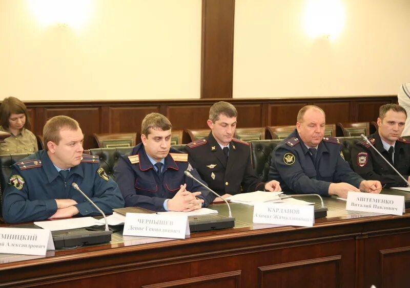 Следственный комитет пятигорск. Парфейников игорь сергеевич руководитель со пятигорск. Прокуратура города пятигорска. Начальник следственного комитета пятигорска. Чернышов денис пятигорск.