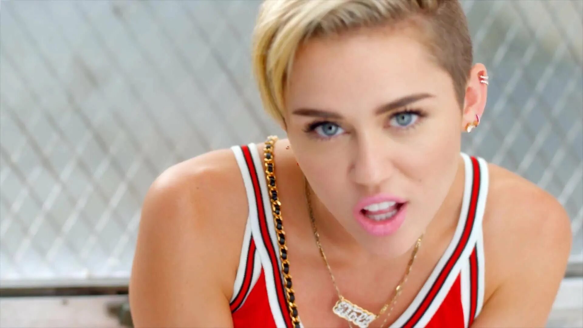 Майли Сайрус. Miley Cyrus 23. Mayli Cyrus 23. Майли Сайрус made it 23. Cyrus island