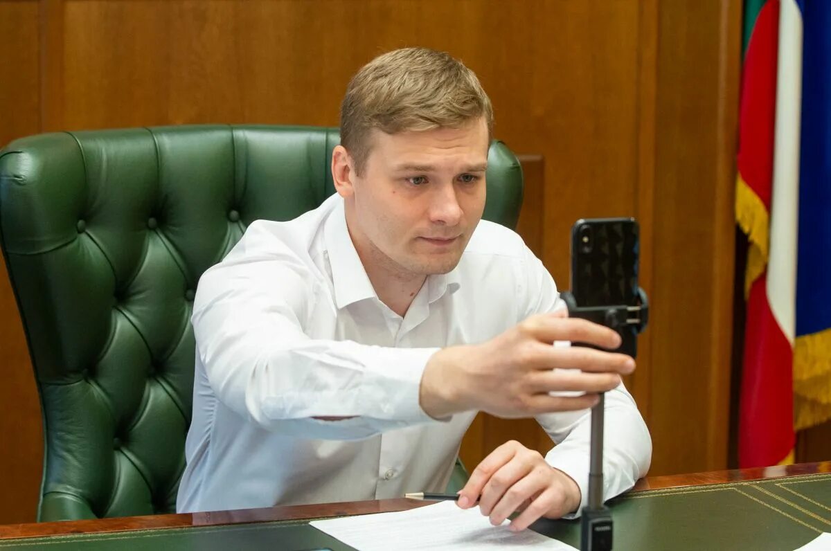 Руководители хакасии. Валентин олегович коновалов. валентин коновалов хакасия. коновалов валентин олегович хакасия. коновалов мер хакасии.