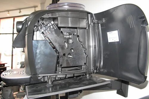 обслуживание кофемашины saeco. саеко 8737. Delonghi magnifica разобрать. Philips saeco syntia hd8833. кофемашина saeco picobaristo hd8927/09.