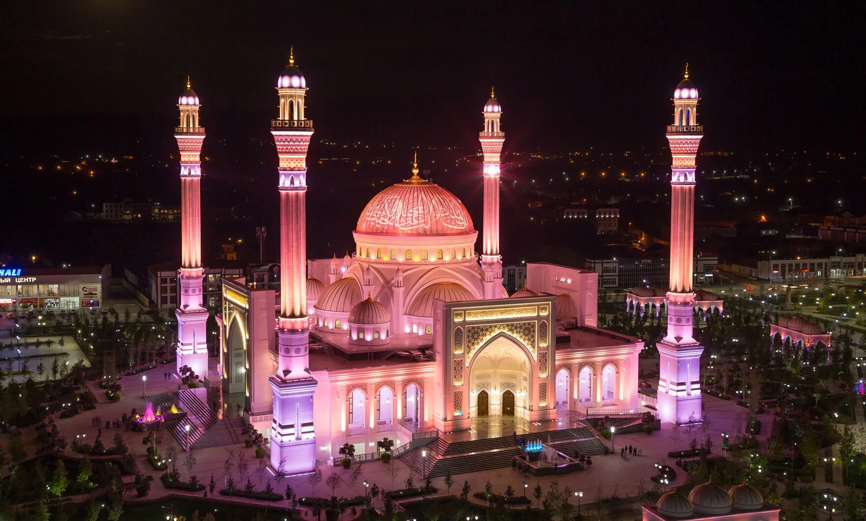 Мечеть гордость мусульман в чечне. Мечеть хазрет султан в астане. Мечеть имени султана делимханова. Мечеть имени султана делимханова в селе джалка. Курчалоевская соборная мечеть.