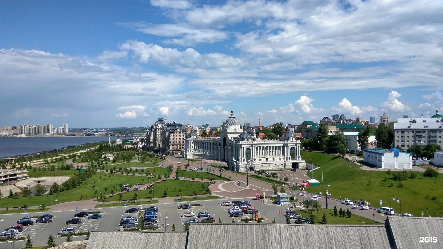 фотосессия в казани. казань где делают. кул-шариф казанский кремль. девушка в казани на фоне кул шариф. казанский кремль 2022.