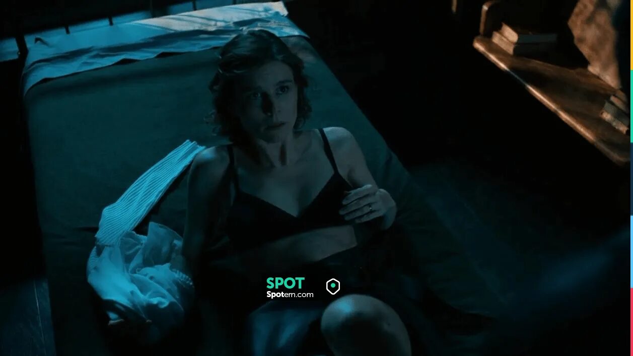 Katja Herbers Feet (3 photos) - celebrity-feet.com