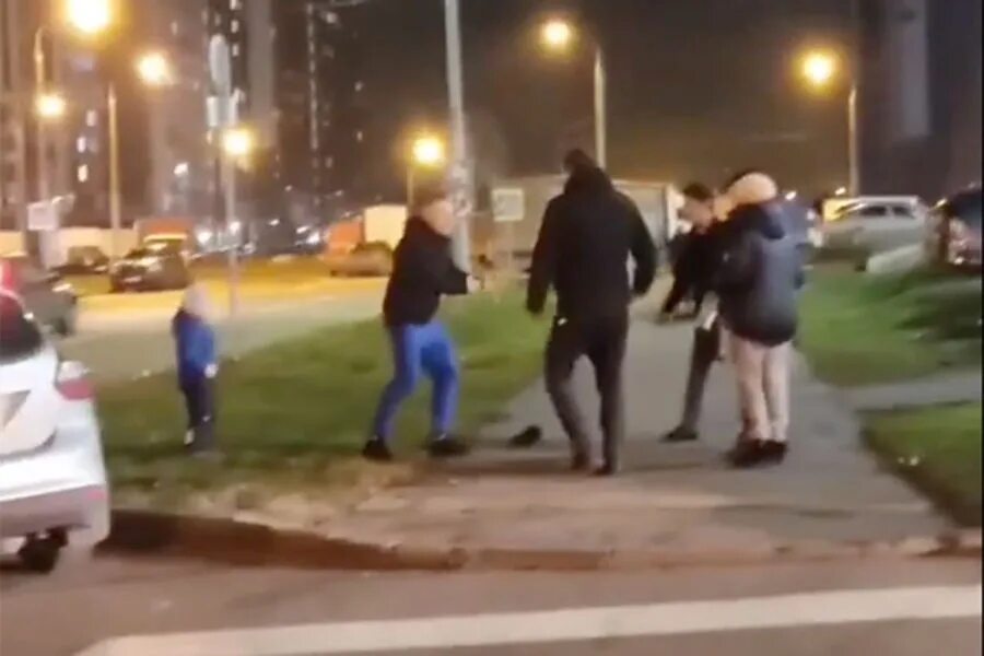 Детское нападение. Нападение на мужчину с ребёнком в новых Ватутинках. Кавказцы напали на мужчину с ребенком.