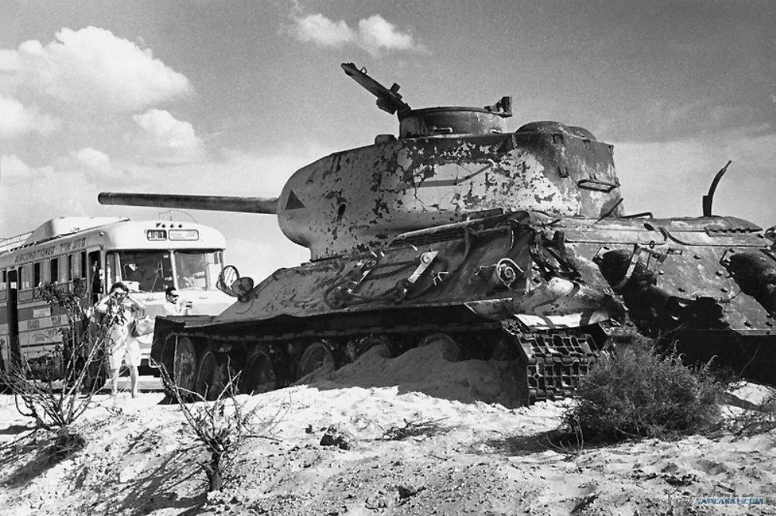 т вторая мировая. Kpfw. танк pz 2. танк вермахта. подбитый советский танк т26 иломантси.