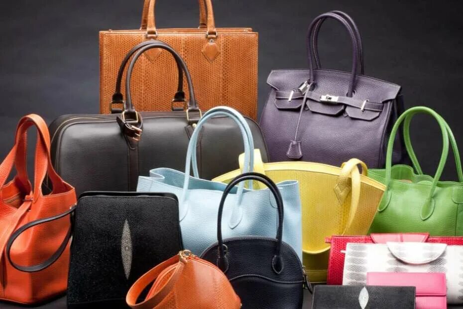 Сумки в ассортименте. Брелок из кожи. Сумки. Магазин сумок. Где продать сумку.