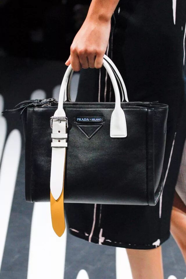 Прада сумки 2018. Сумки Прада лето 2022. Prada сумка 2018. Prada ss2018 Bag.