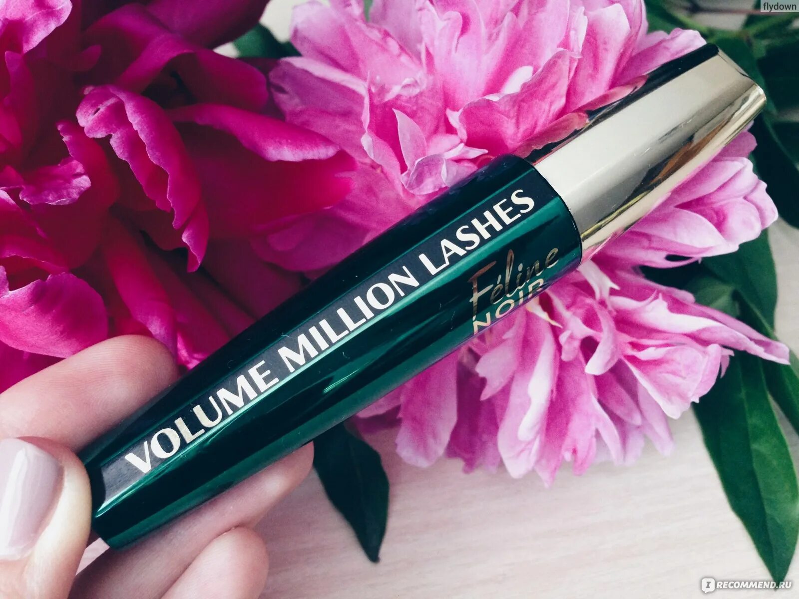 Loreal volume millions lash. L'Oreal Paris million Lashes Feline. L'Oreal тушь для ресниц Volume millions Lashes Feline. Тушь лореаль волюм миллион Лашез. L'Oreal Paris тушь для ресниц Volume million Lashes Feline 9.2 мл.